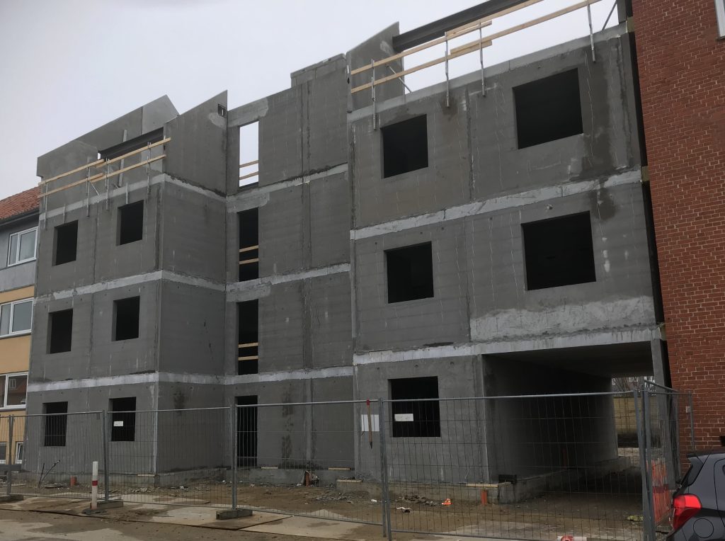 Facaden på nyopførte ejerlejligheder i Esbjerg under Landinspektør Vest projektet.